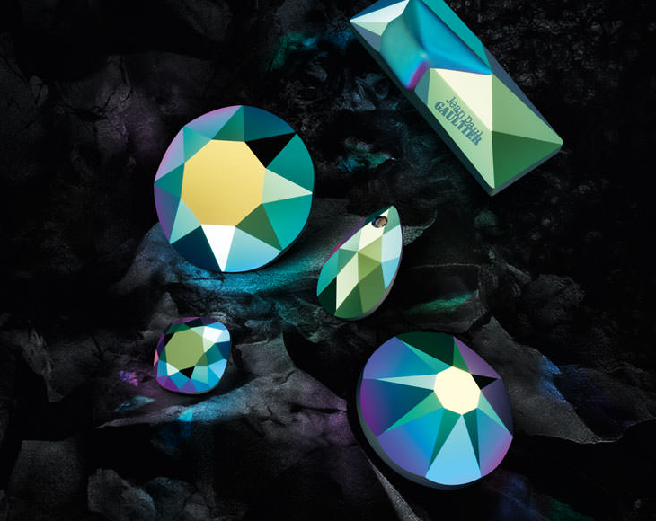 new-swarovski-crystal-colors-and-effects-fall-winter-2016-17-innovations-crystal-scarabaeus-green.png