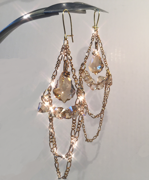 swarovski-crystal-and-chain-dangle-earrings-free-diy-design-and-instructions.png